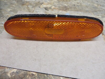 MAZDA OEM # 2SM 937523 OEM new FRONT SIDE MARKER LIGHT RH
