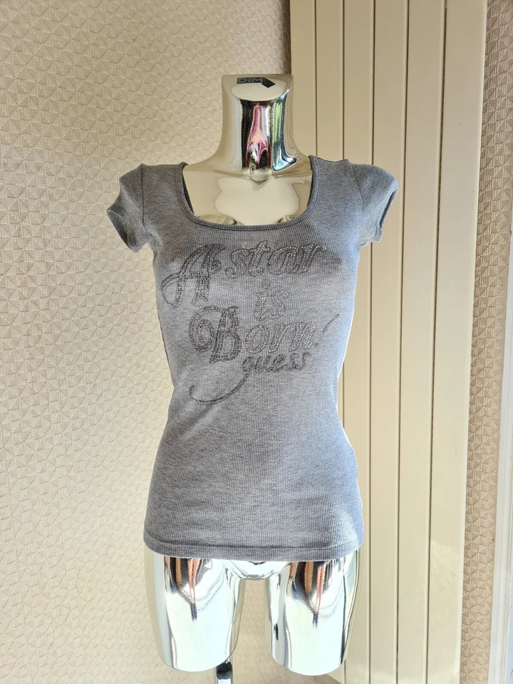 T shirt Guess Manches Courtes Taille S Gris Argenté Strass Brillant Femme - Photo 2/4