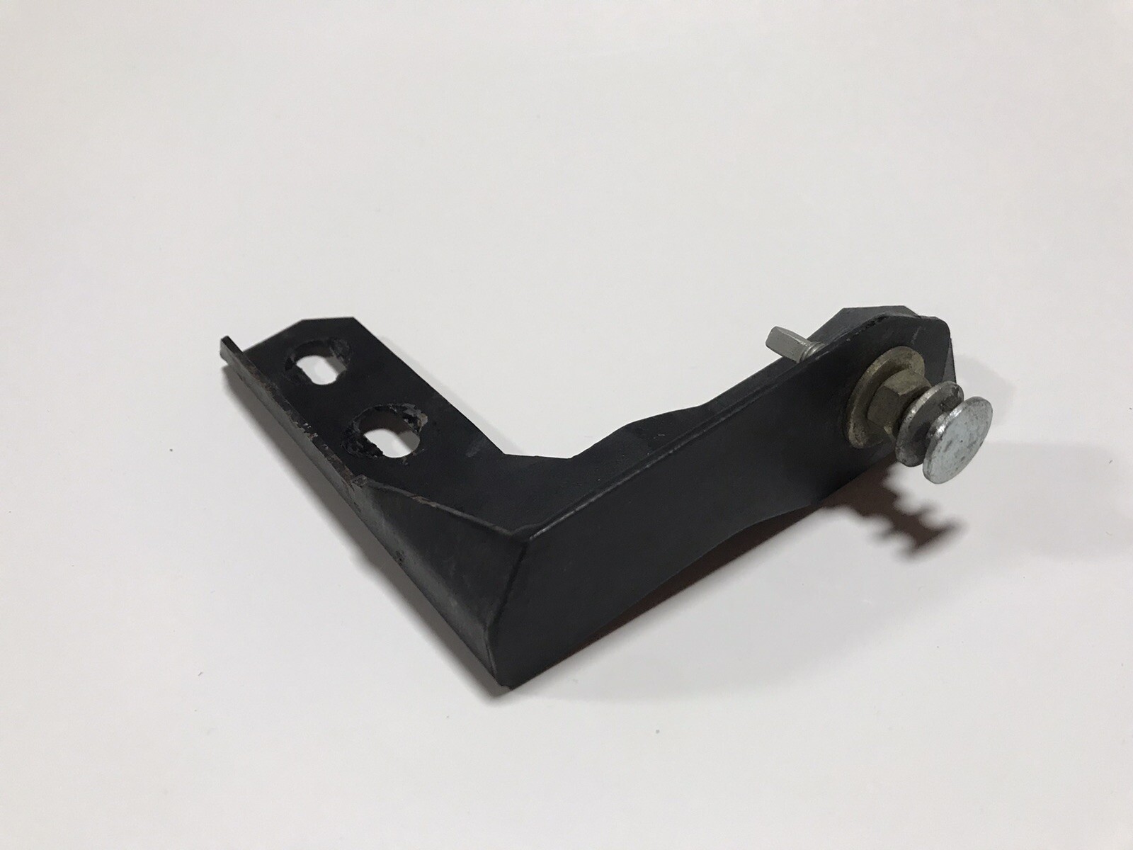 LAMBORGHINI MURCIELAGO PASSENGER SIDE RADIATOR MOUNTING BRACKET OEM 410813686