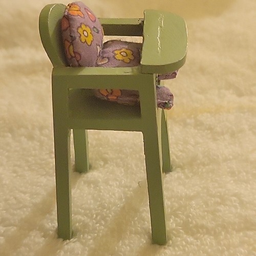 Vintage Wooden Dollhouse High Chair Dollhouse Furniture Padded For Baby - Picture 7 of 7