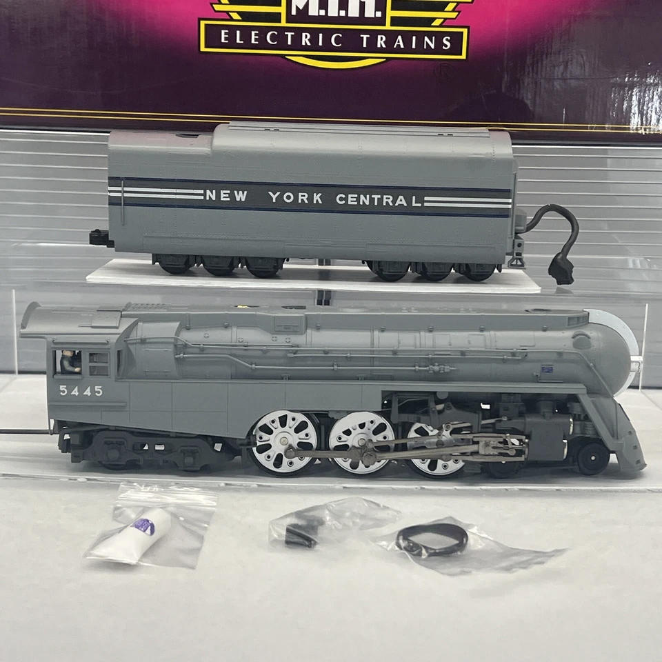 MTH Premier 20-3045-1 New York Central 4-6-4 Dreyfuss UPGRADED PS.3 O Used #5445 - Image 2 of 4
