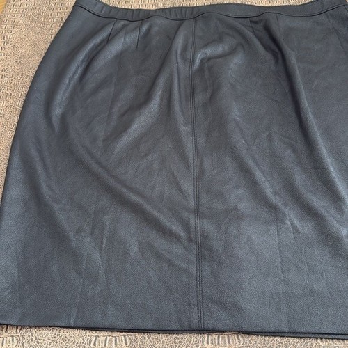 Lane Bryant Black Faux Leather Pencil Skirt Size 28 Plus - Picture 8 of 8