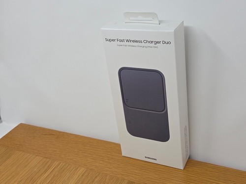 Samsung Galaxy Super Fast Wireless Duo Charging Pad 15W, Model Number EP-5400 (2 - Picture 7 of 24