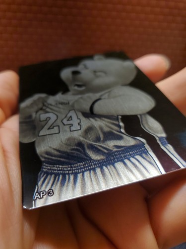 Do You Pooh Metallkarten Kobe Hommage Artist Proofs 3 SDCC Lakers Marat Michaels - Bild 4 von 6