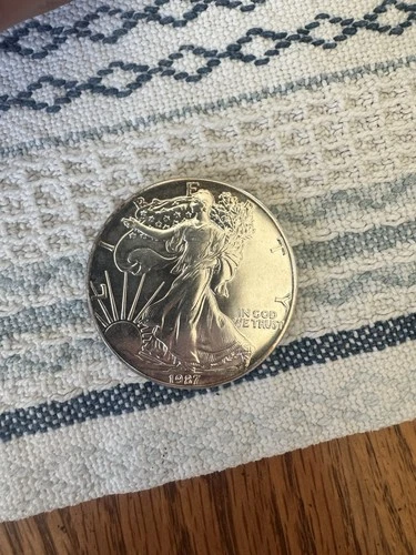 1987  1 oz Silver American Eagle (Brilliant Uncirculated)