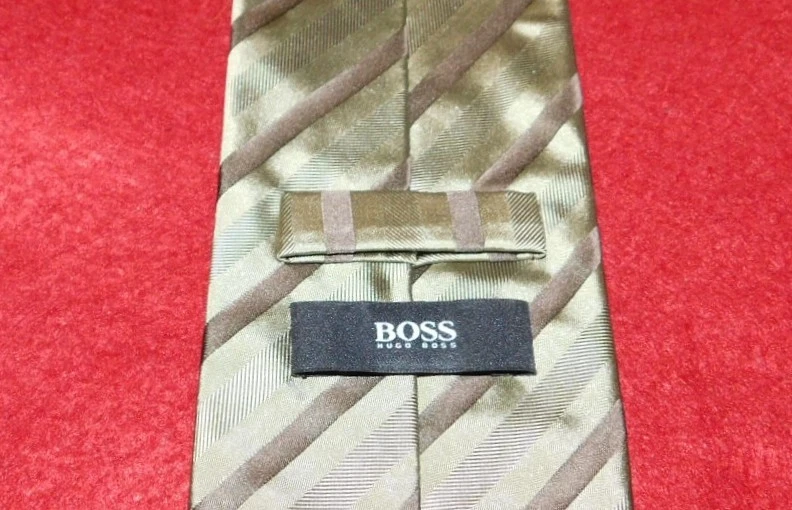 CORBATA A RAYAS HUGO BOSS HECHA EN ITALIA VERDE CLARO/MARRÓN - CORBATA PARA EL CUELLO - CORBATA DE DISEÑADOR Foto 3 de 3
