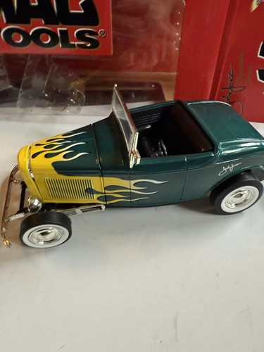 Mac Tools John Force Signature series 1932 Ford Roadster Hot Rod 1:24 Scale - Picture 10 of 15