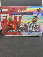 Caja de pasatiempos de fútbol supercromada Wildcard Futbol 2026 (Messi, Yamal Mbappé Auto)