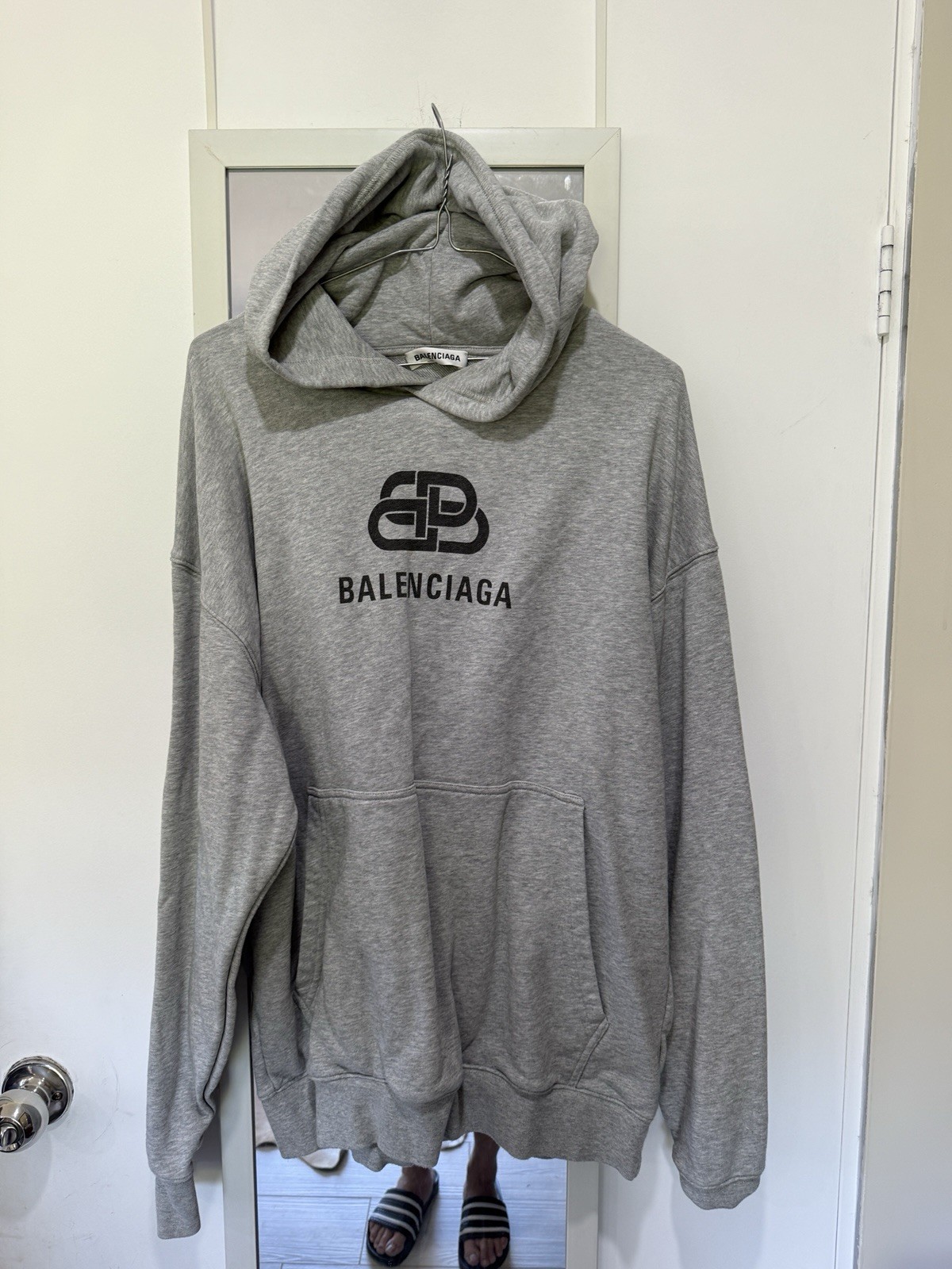 Balenciaga Men’s Grey Logo Pullover Hoodie Cotton Fleece Drawstring Pockets S