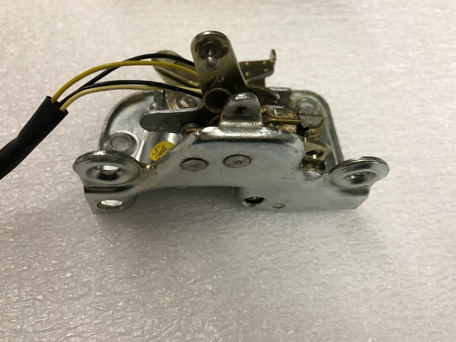 LAMBORGHINI MURCIELAGO ROADSTER LEFT DRIVER SIDE DOOR LOCK OEM 417837011B