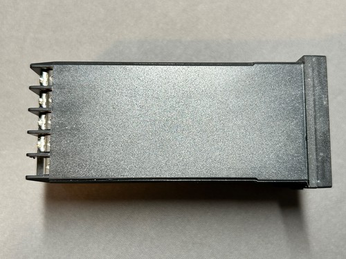 BERM REX-C100FK02-M*AN TEMPERATURE CONTROLLER - Picture 2 of 4
