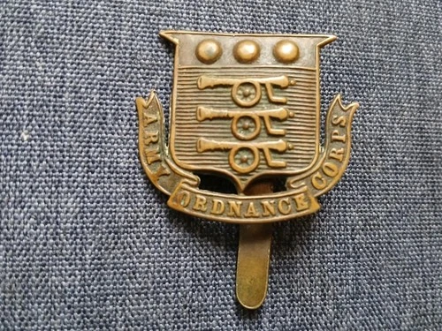 #113 – WW1 ERA ARMY ORDNANCE CORPS CAP BADGE