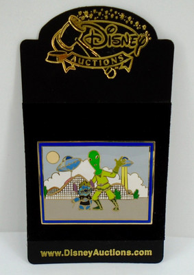 Disney Auctions Stitch and Alien at Theme Park Pin LE 500