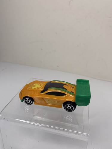 2016 Hot Wheels McDonalds Superheroes Aquaman DC Comics Happy Meal Toy - Picture 3 of 7