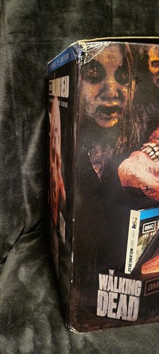 Walking Dead Season 2 Sealed Blue Ray Collectors Edition With Zombie Head Statue - Imagen 5 de 24