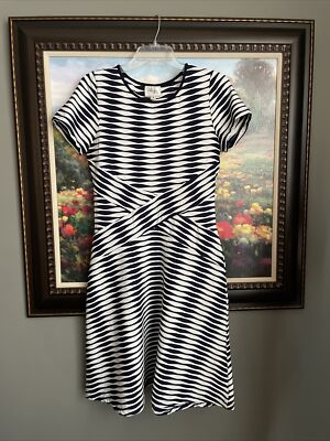 BEIGE by ECI Black & White Fit & Flare Stretch Dress Sz M Textured  Geometric | eBay