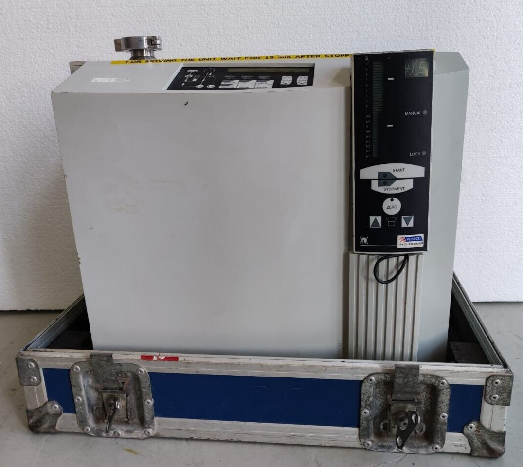 LEYBOLD Vaseco L 200 HELIUM LEAK DETECTOR, UNIT; PUMP, VACUUM - FOR PARTS