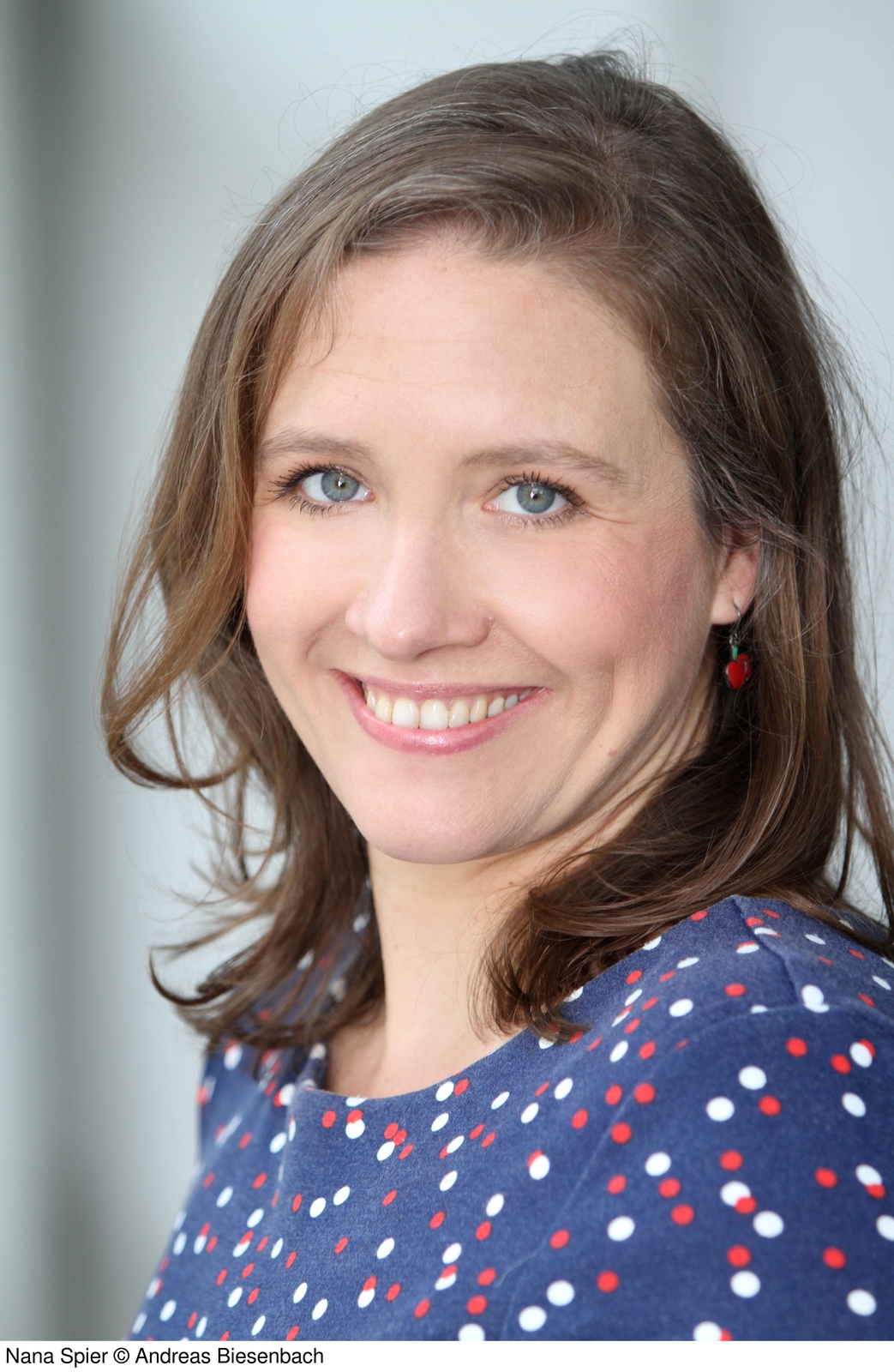 Thumbnail - Petronella Apfelmus 04 - Zauberhut Und Bienenstich, Sabine Städing