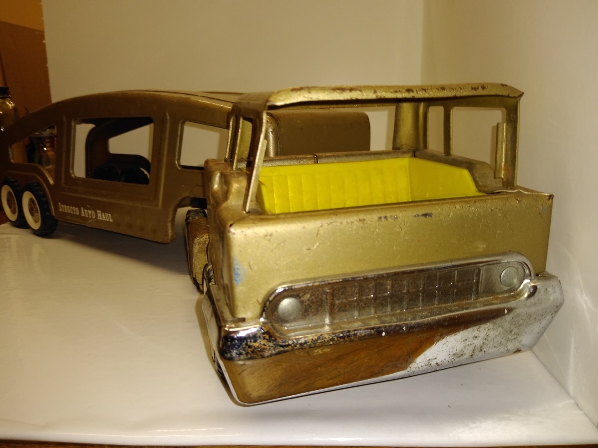 Vintage Structo Auto Haul Car Carrier Semi Truck Trailer Pressed