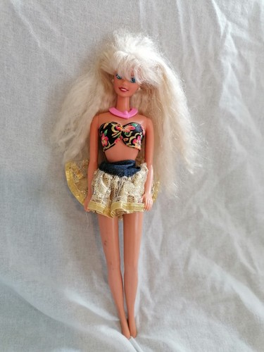 Poupée Barbie Vintage 1966 Mattel – Tête Blonde, Fabriquée à Taïwan, Occasion