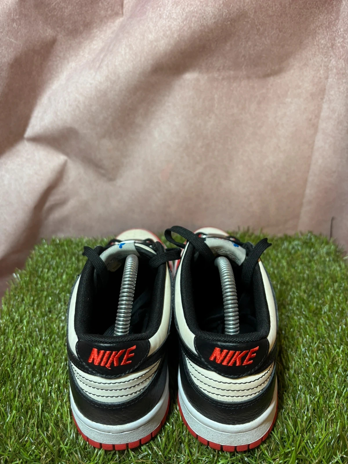 Nike Dunk Low EMB "NBA 75th Anniversary - Chicago Trainers Size 5 image 4