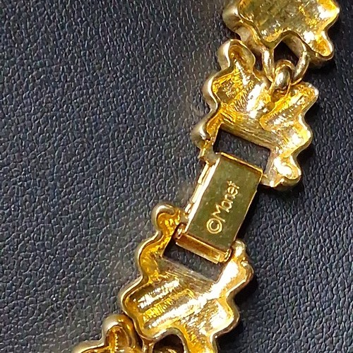 Vintage MONET Necklace & Bracelet Set Black Enamel GoldTone. 16.040 - Picture 6 of 9