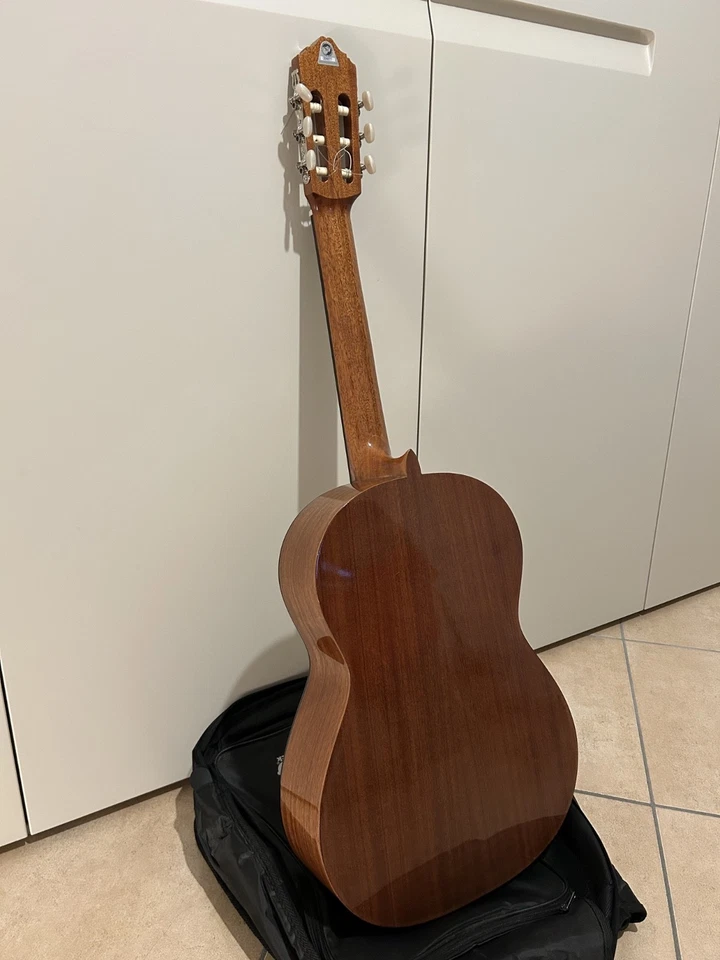 Spanish classic guitar - Juan Estruch e1000 - Luthier since 1880 Barcelona - Image 2 of 4