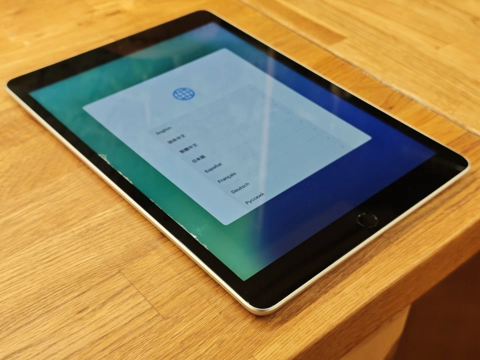 Apple iPad (9th generation) · 64GB · Wi-Fi, foto 1 di 5