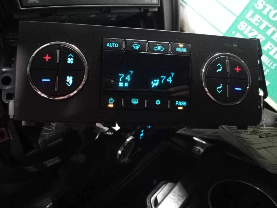 Chevy Suburban Tahoe Yukon 2012-14 calefacción aire acondicionado control montaje automático en tablero 20921712 Foto 2 de 4