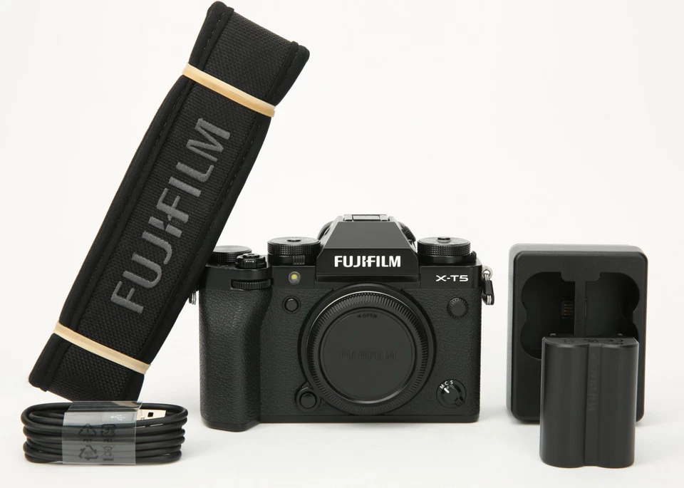 Fujifilm X-T5, photo 1 of 5