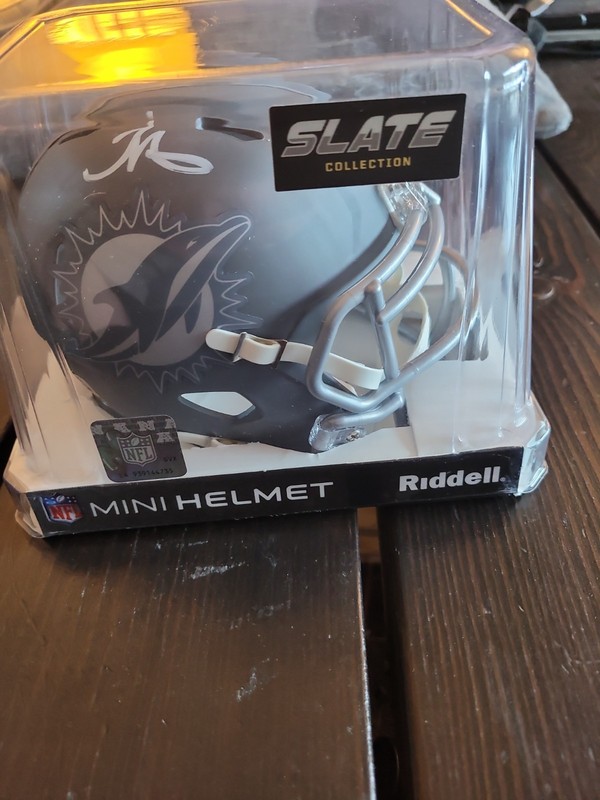 Tyreek Hill Signed Miami Dolphins Mini Helmet Beckett Witness COA Cheetah Auto