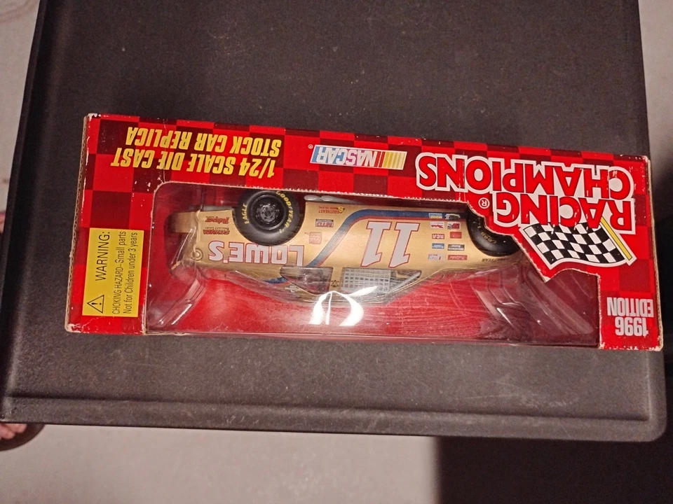 Campeones de carreras de colección 1996 - Brett Bodine #11 Lowe's 1:24 NASCAR firmado Foto 2 de 2