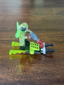 LEGO galaxy squad 70701 Swarm Interceptor 99% complete 2013 Retired outer space