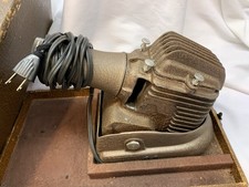 Vintage Golde Manumatic Slide Projector No. 300-P-1042 Blower Cooled Works Great