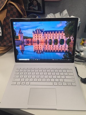 Microsoft Surface Laptop 