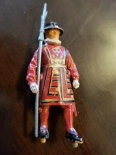 British Royal BEEFEATER MetalToy Soldier Guardsman Figurine (2 1/2")