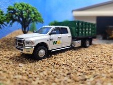 1/64 GREENLIGHT WHITE 2018 DODGE RAM 3500 STAKE BED TRUCK 4x4 Waste Management