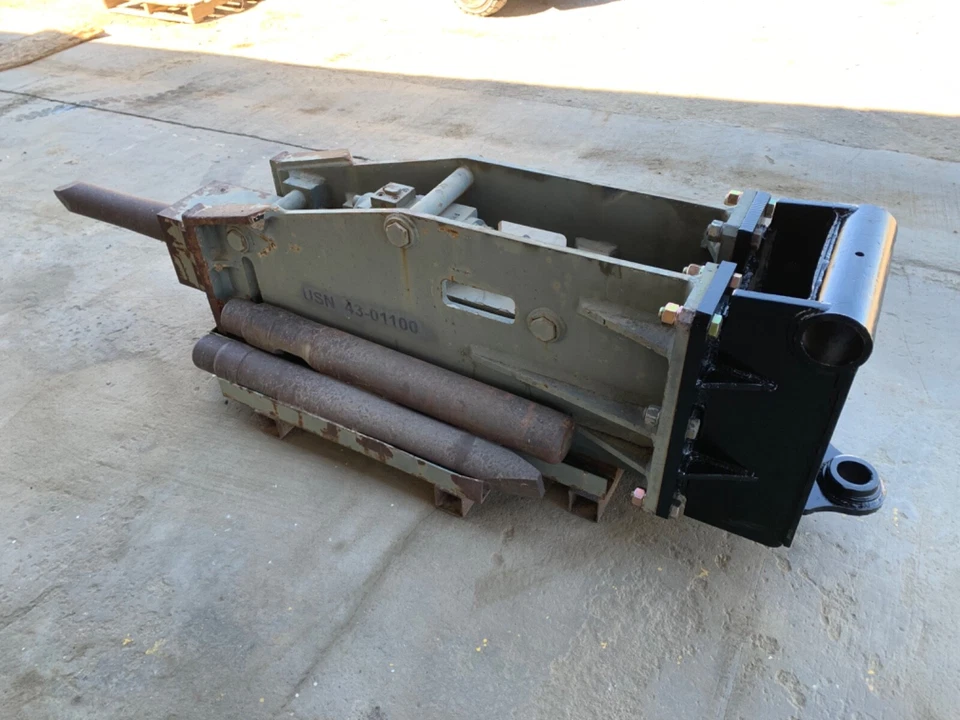 Disjuntor hidráulico Huskie HH2000 1/2 jarda Retroescavadeira Wain-Roy Coupling Husky 2000 lb - Imagem 3 de 4