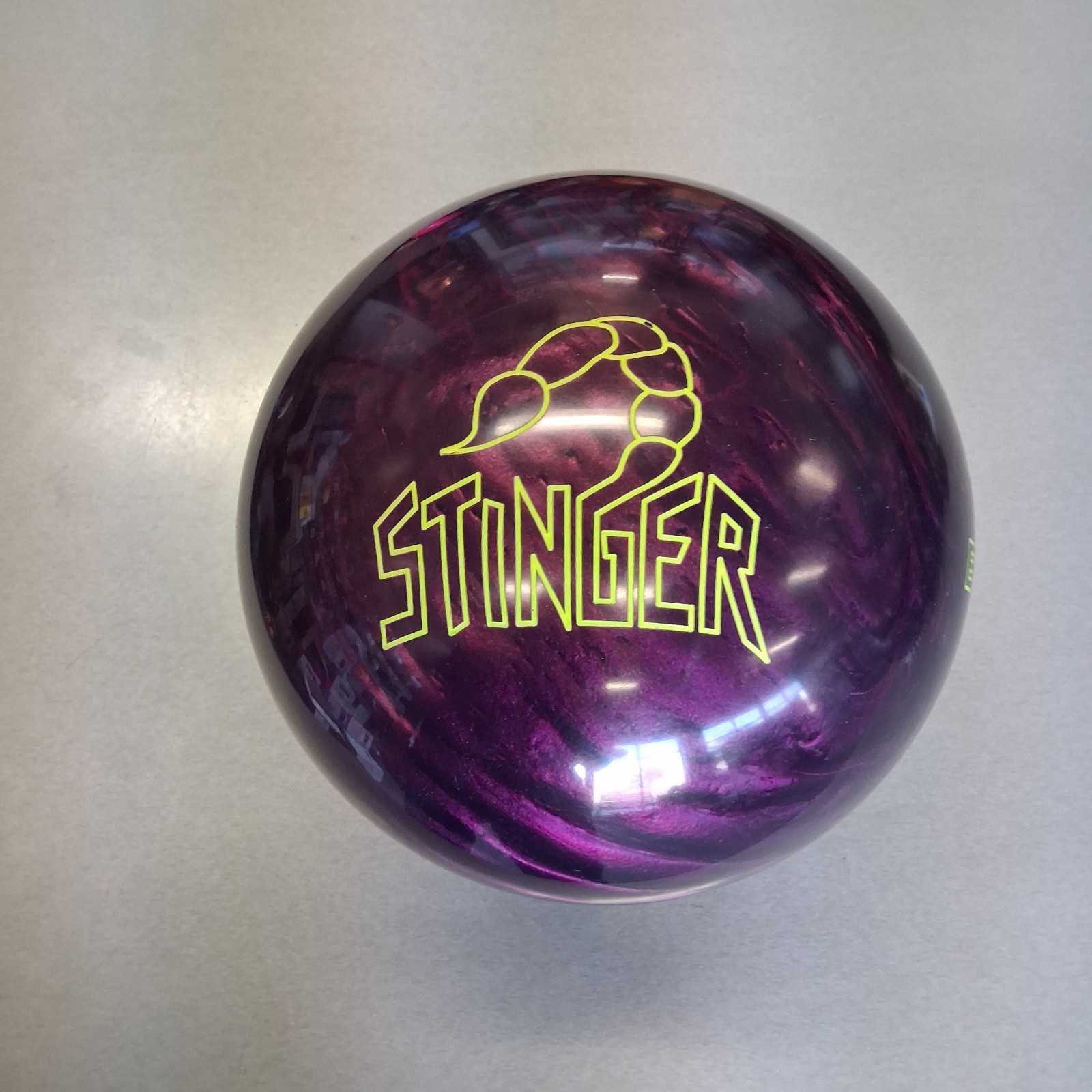 Ebonite Stinger Pearl  BOWLING  ball 11 lb. BRAND NEW IN BOX