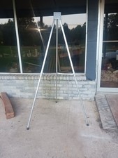 Quartet Telescoping Tripod Easel