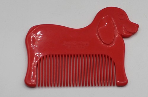 VINTAGE JUNIOR DESIGNS KID'S HAPPY COMB RED DOG
