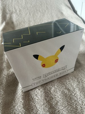Celebrations Pokemon Top Trainer Box Deutsch Sealed