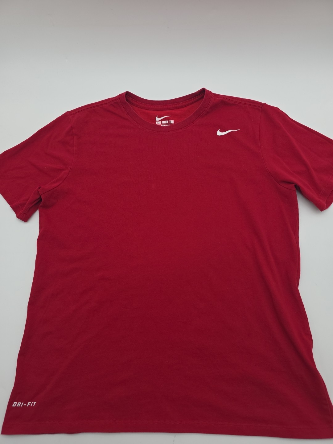 The Nike Tee Dri-fit Swoosh T-shirt Men L Red Tee.#41543