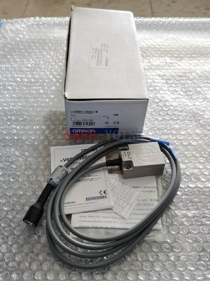 1PCS New   V680-HS63-W 2M SYSTEM ANTENNA *cc