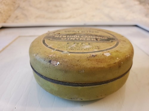 Antiguo ungüento de alcanfor mentol J R Watkins 5 oz. Lata RARA EDICIÓN GRATUITA - Imagen 4 de 6