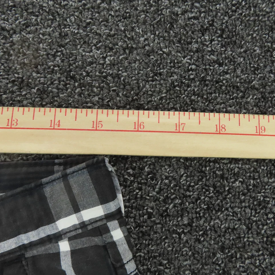 Wrangler Shorts Boys Size 18 Black & White Plaid Cargo Pockets Casual Youth - Изображение 3 из 4