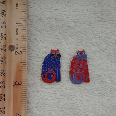 2 Vintage Laurel Burch Cat buttons - Blue spotted cat & Red spotted cat
