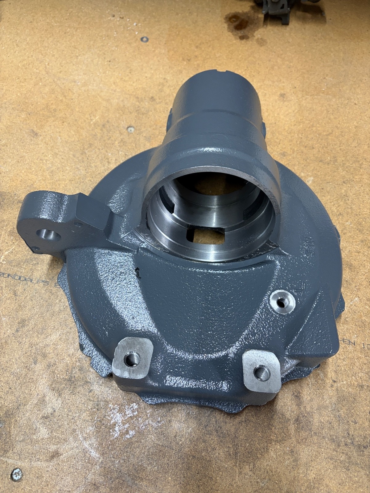 Carter d'engrenage avant droit Kubota 3C311-43640 neuf pour tracteur agricole