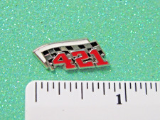 Pontiac 421 - Fender Badge Emblem - Hat Pin Lape Pin Tie Tac Gift Boxed Pontiac 421 - Fender Badge Emblem - Hat Pin Lape Pin Tie Tac Gift Boxed