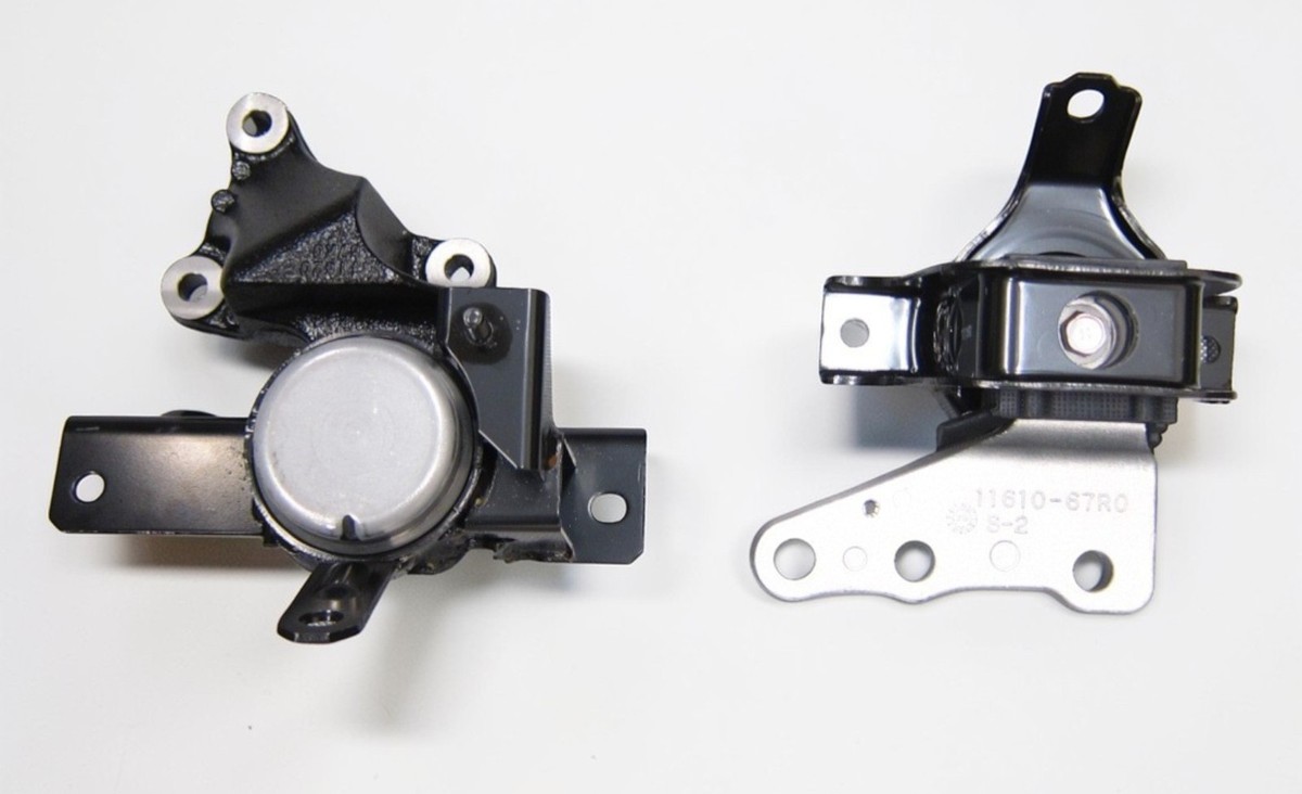 2Pc Genuine Engine Mount RH & LH Front For Suzuki Swift Model